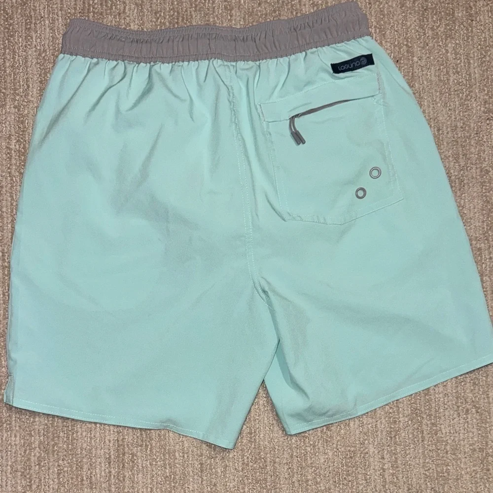 Laguna Men Size S Turquoise 6 Inch Inseam Lined Hybrid Shorts Swim Athletic